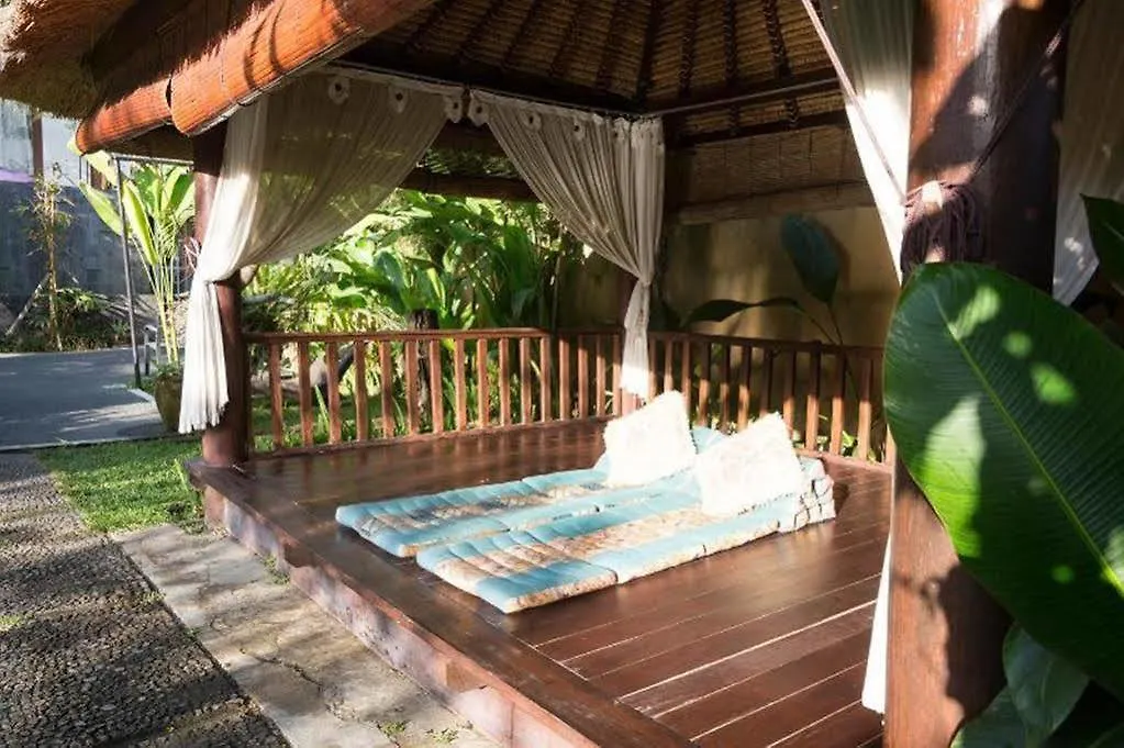 Aqua Octaviana Bali Villa Canggu  4*, Canggu (Bali)
