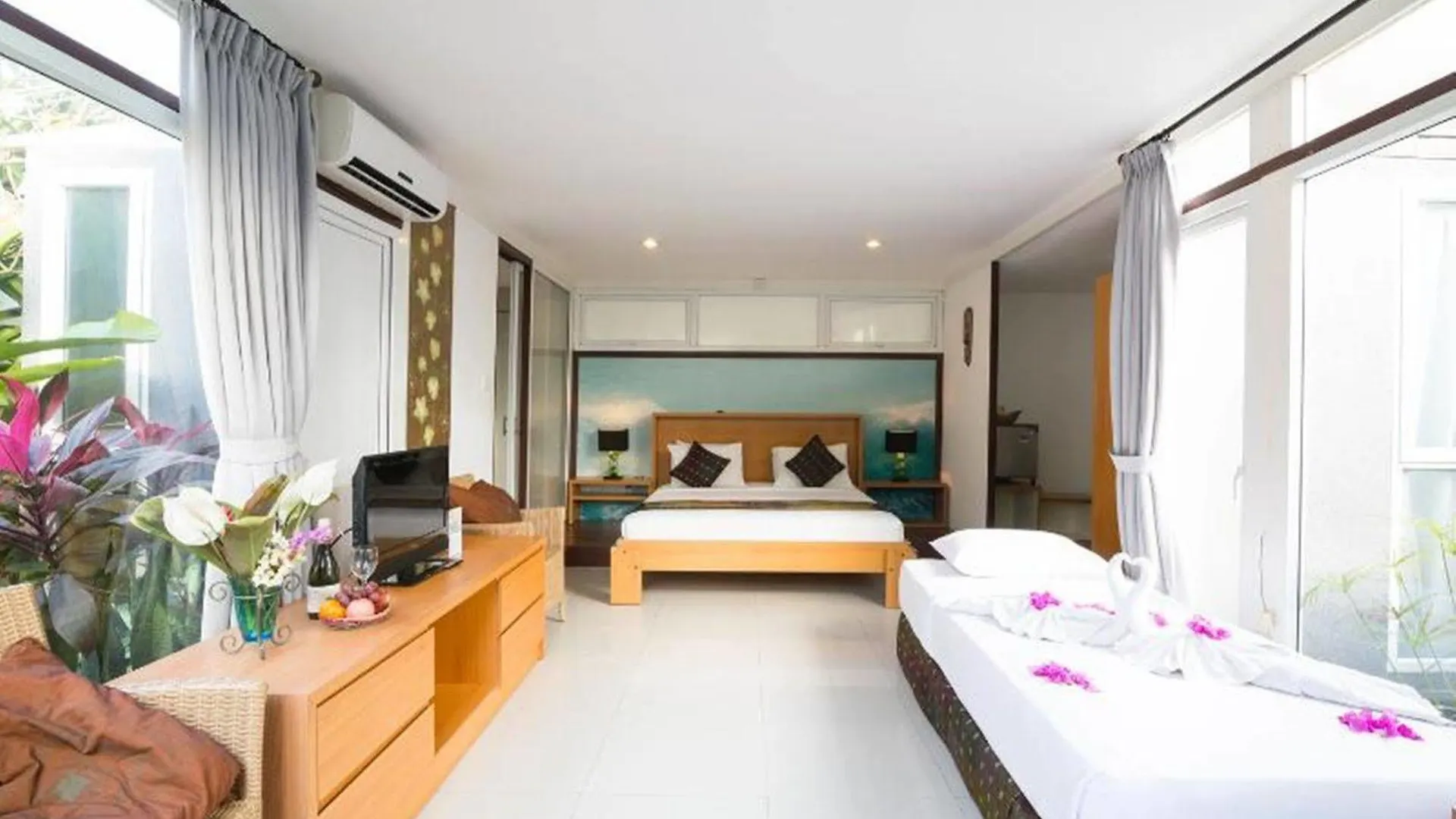 Aqua Octaviana Bali Villa Canggu  Indonesia